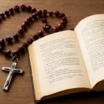 El Santo Rosario Completo con Oraciones y Reflexiones: Guía Práctica para la Oración Diaria el santo rosario completo con oraciones y reflexiones